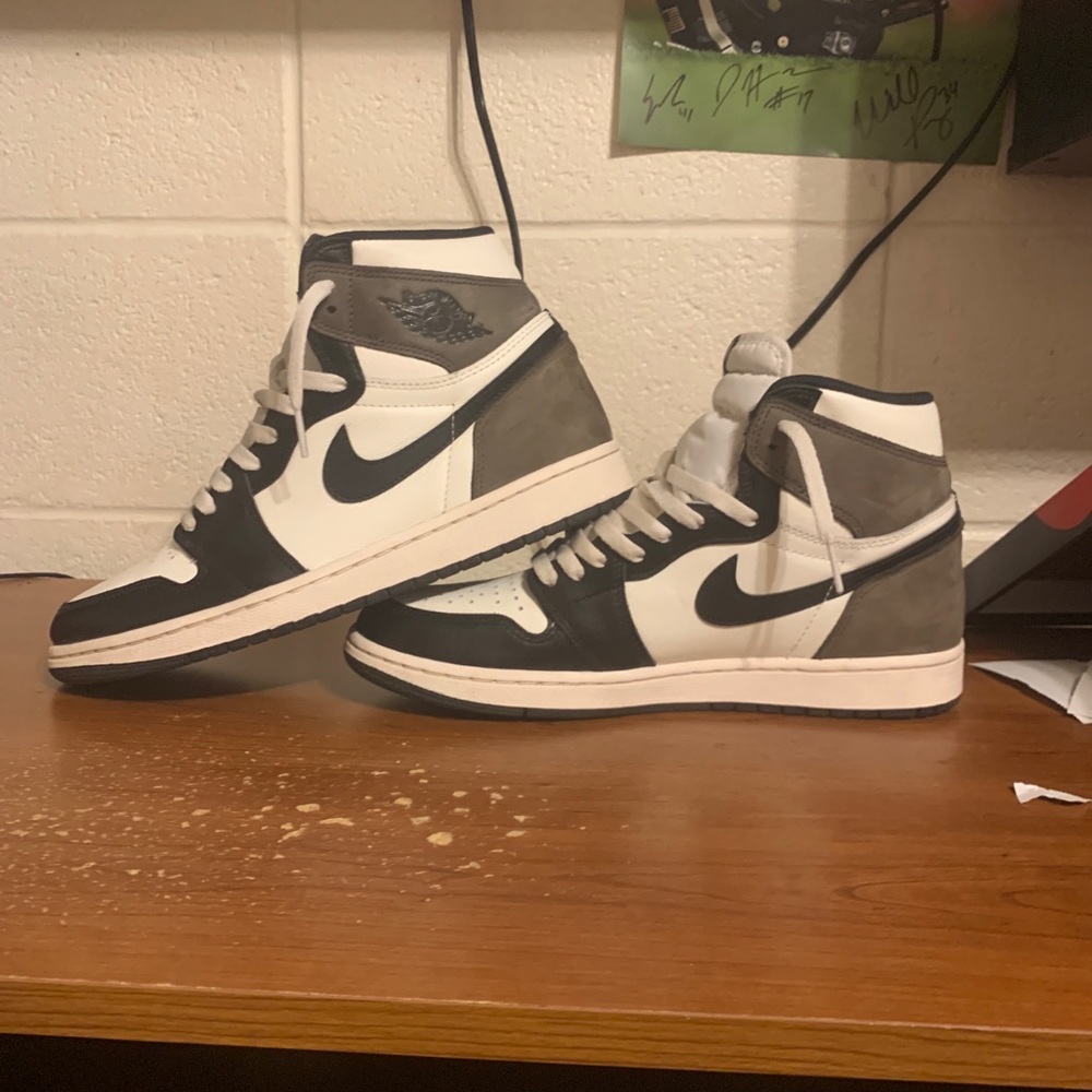 Air Jordan 1 Retro High OG Dark Moach 10.5